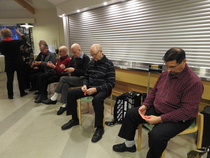 Kiperä tehtävä illan gentlemaneille.